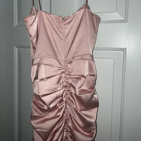 Size small meshki pink rouching satin dress - Picture 3 of 4